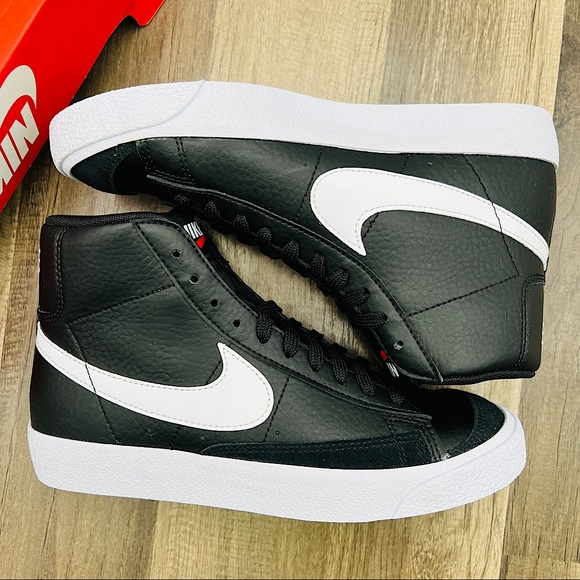 Nike Shoes - Nike Blazer Mid '77